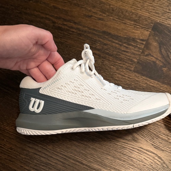 wilson women’s rush pro ace shoes - Picture 2 of 5